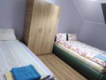 Фото номера Трехместный номер Гостевой дом Casa Banc г. Байле-Уну-Май 8