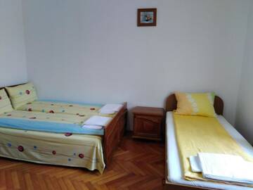 Фото номера Апартаменты с 2 спальнями Гостевой дом Casa Banc г. Байле-Уну-Май 5